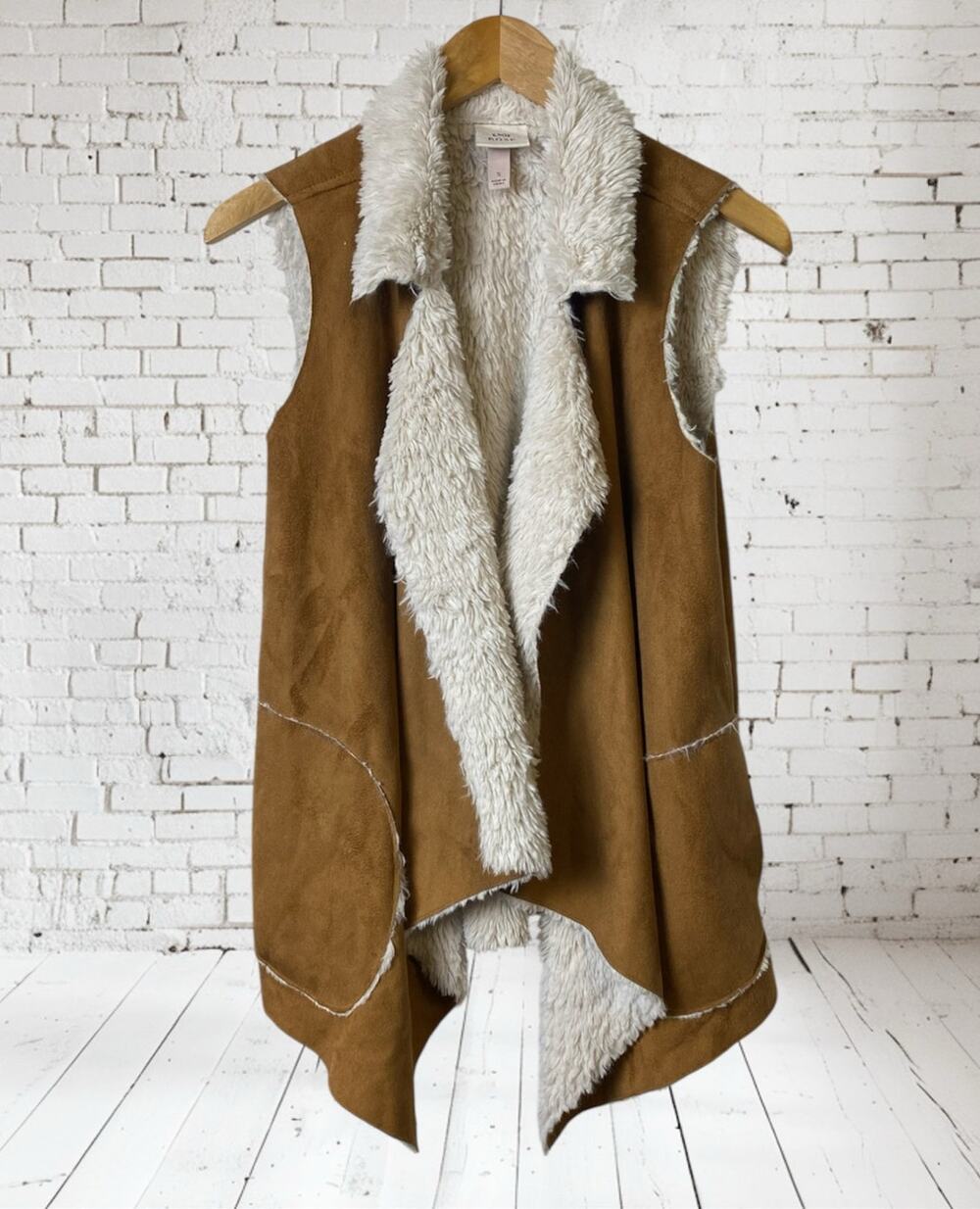 Knox Rose Open Front Faux Suede Shearling Tan Sleeveless Vest Women's Small